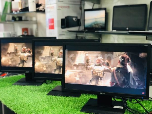 22" WIDE LED HDMI MONITOR USE