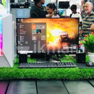 CORE I5 2ND GEN USE GAMING COMPUTER WITH 19" MONITOR FULL SET